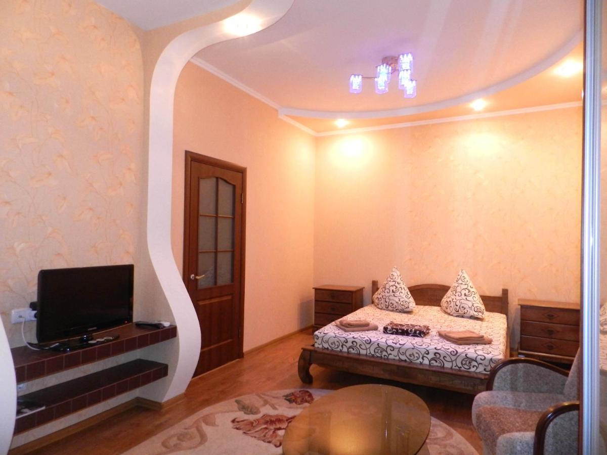 1-Room Luxury Apartment On Sobornyi Avenue 174-А, By Grandhome. Center Zaporizhia Exterior foto